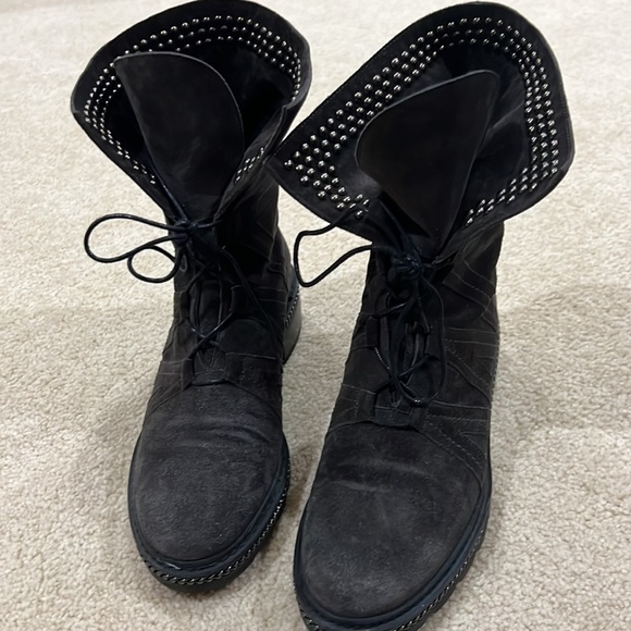STUART WEITZMAN foldover boots. Size 6 1/2 - Picture 14 of 16